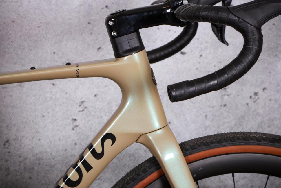 2022 Pearson On And On Carbon Aero Gravel Bike - head tube.jpg