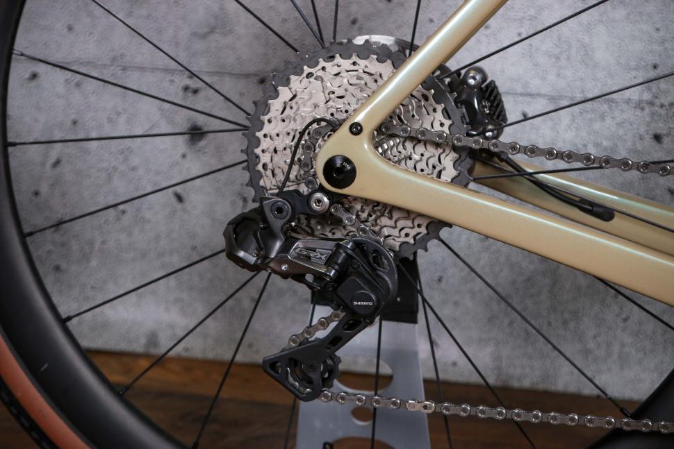 2022 Pearson On And On Carbon Aero Gravel Bike - rear mech and cassette.jpg