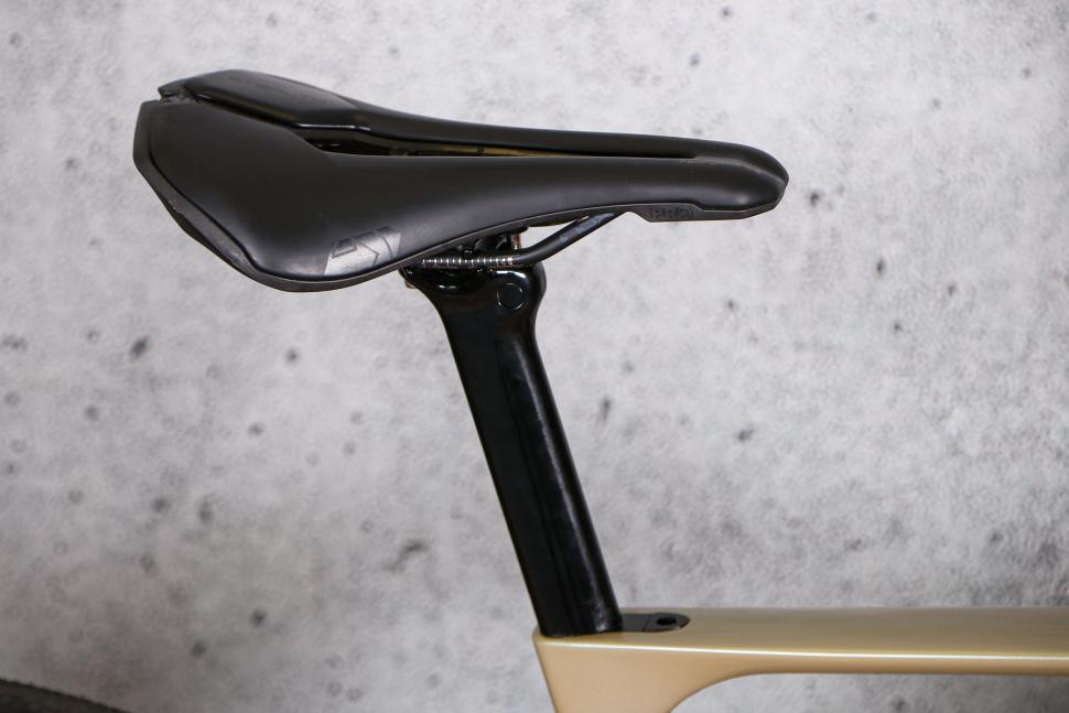 2022 Pearson On And On Carbon Aero Gravel Bike - saddle and post.jpg