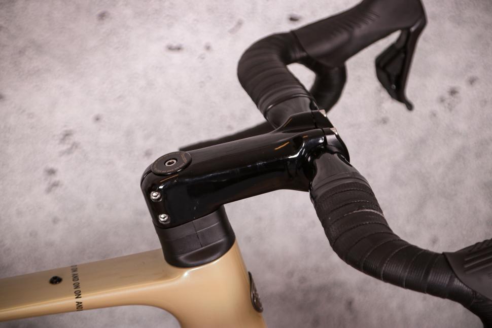 2022 Pearson On And On Carbon Aero Gravel Bike - stem.jpg