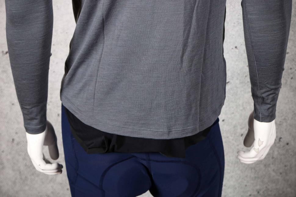 2022 Pearson Long Sleeve Base Layer Iron Grey - tail.jpg
