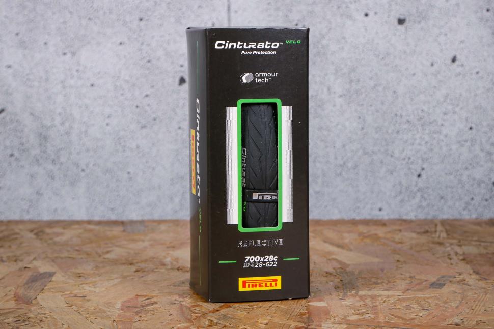2022 Pirelli Cinturato Velo TLR Reflective - boxed.jpg