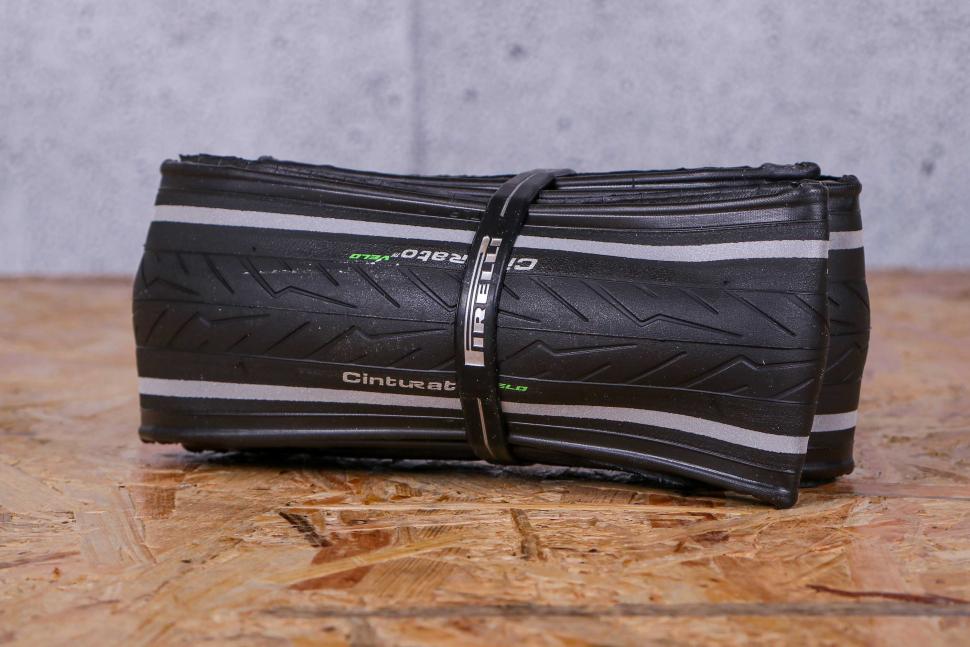 2022 Pirelli Cinturato Velo TLR Reflective.jpg