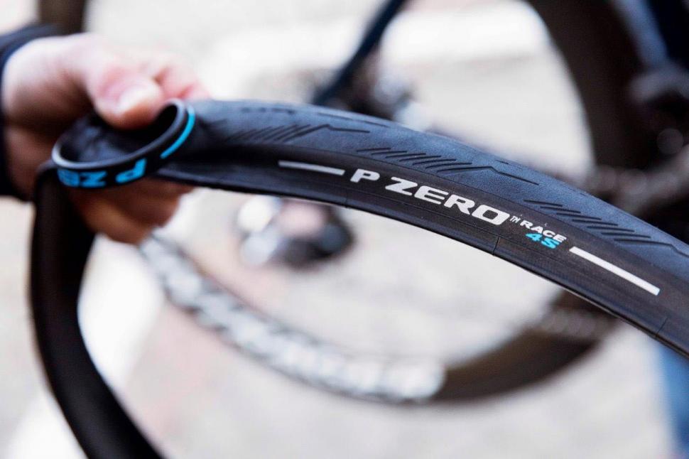 2022 Pirelli P Zero Race 4S tyre - 1
