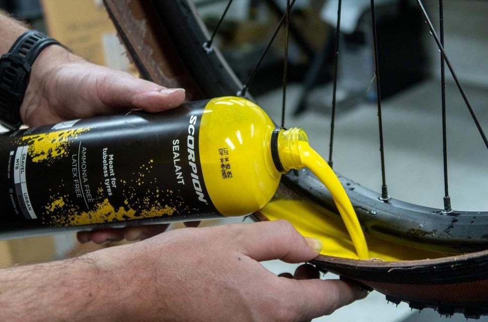 2022 Pirelli tubeless sealant - 1