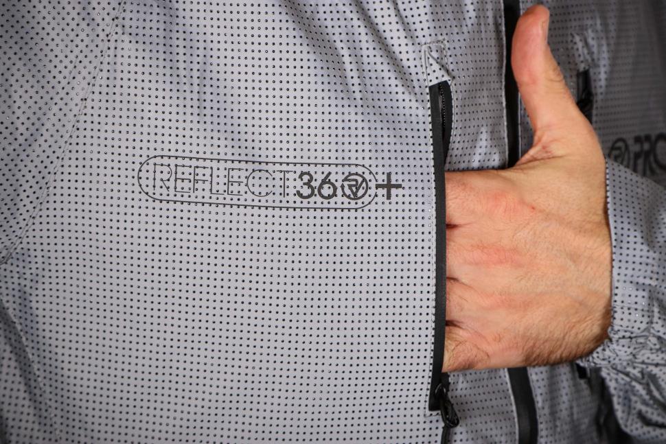 2022 Proviz REFLECT360 Plus Men's Cycling Jacket - chest pocket.jpg