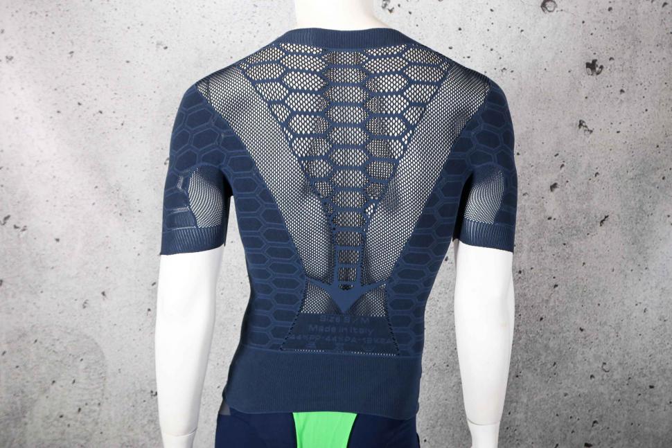 2022 Q36 5 Base Layer 2 Short Sleeve Blue Navy - back.jpg