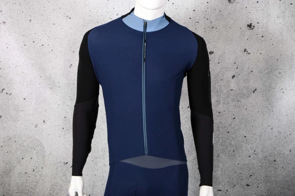 2022 Q36 5 Long sleeve Hybrid Que X Navy Blue.jpg