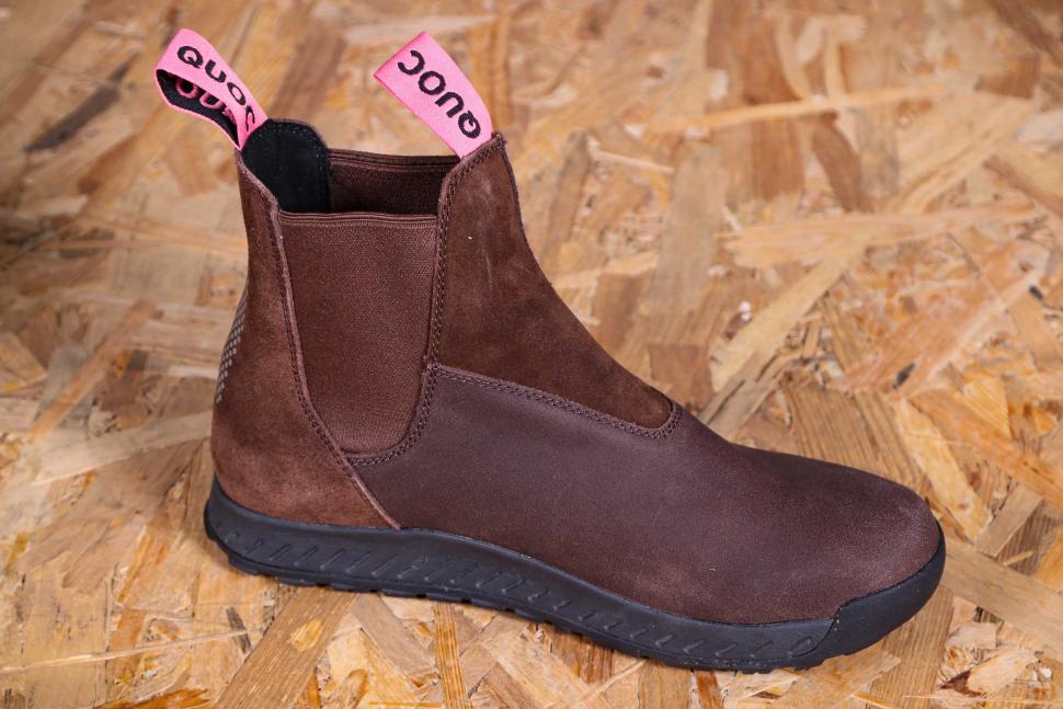 2022 Quoc Chelsea - instep.jpg