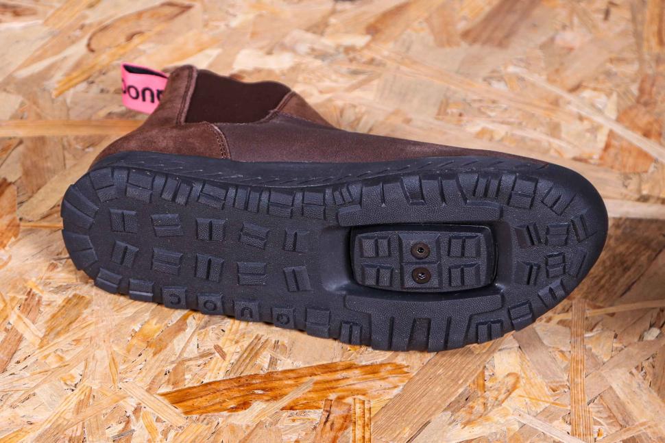 2022 Quoc Chelsea - sole full.jpg