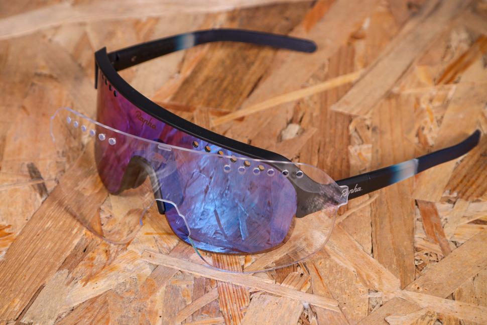 2022 Rapha Explore Sunglasses - extra lens.jpg