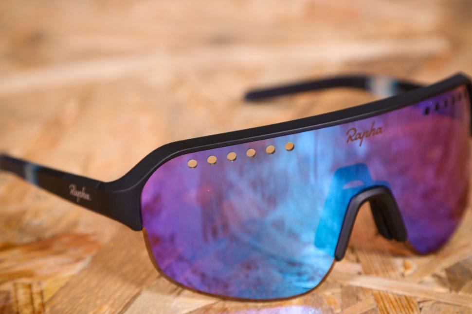 2022 Rapha Explore Sunglasses - lens.jpg