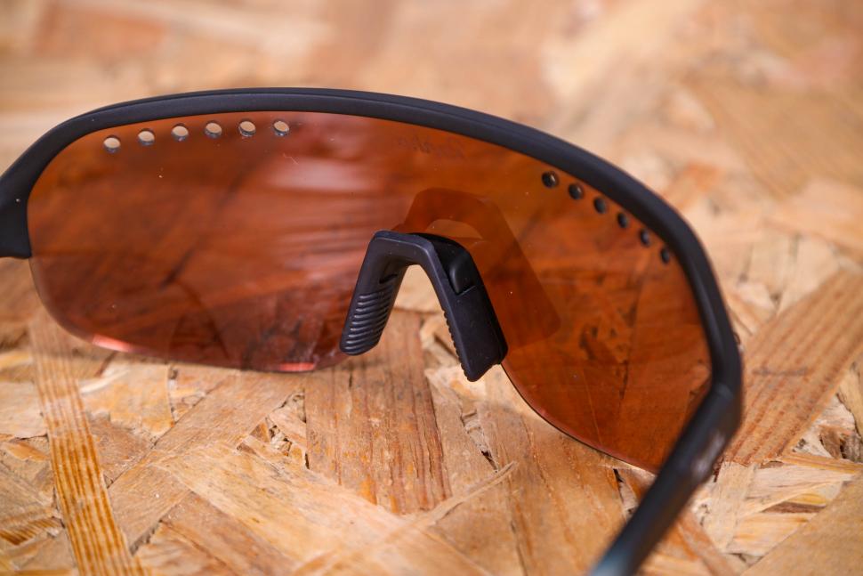 2022 Rapha Explore Sunglasses - nose bridge.jpg