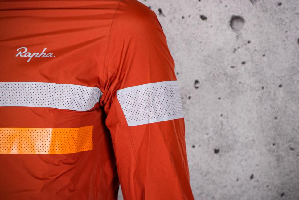 2022 Rapha Men's Brevet Gore-Tex Rain Jacket - shoulder.jpg
