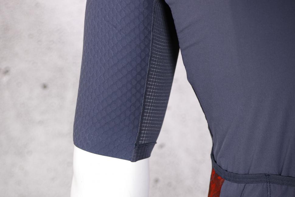 2022 Rapha Men's Pro Team Gravel Jersey - sleeve.jpg