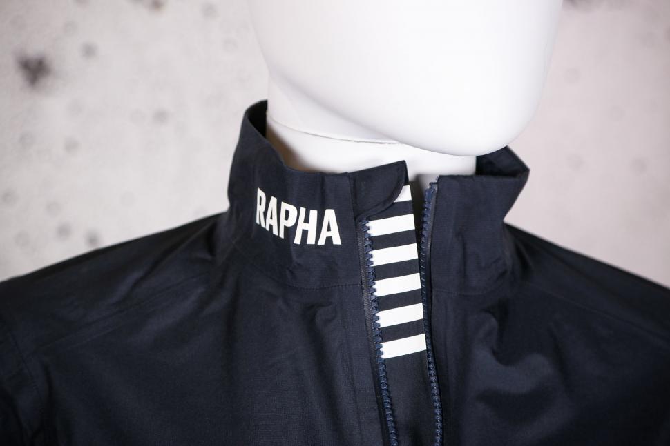 2022 Rapha Women's Pro Team Insulated Rain Jacket - collar.jpg