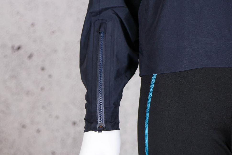 2022 Rapha Women's Pro Team Insulated Rain Jacket - cuff.jpg
