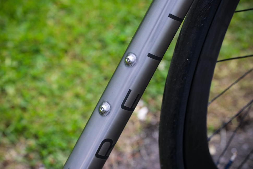 2022 Reilly FUSION AERO ROAD DISC - downtube bosses.jpg