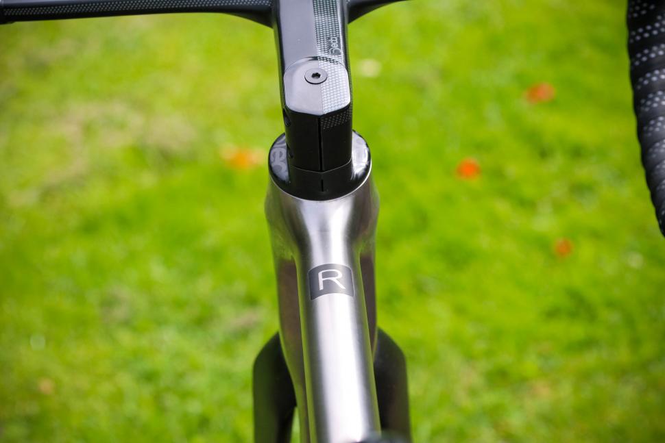 2022 Reilly FUSION AERO ROAD DISC - head tube shape.jpg