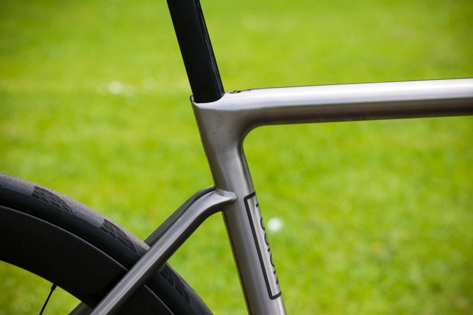 2022 Reilly FUSION AERO ROAD DISC - seat tube junction.jpg