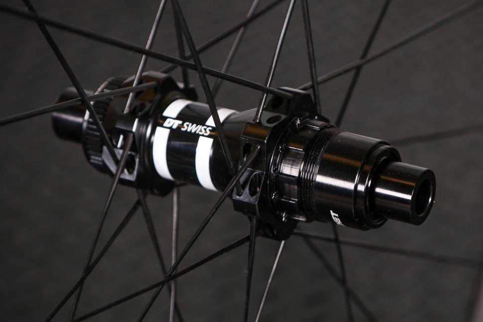 2022 Reserve 40 | 44 wheelset - rear hub 2.jpg