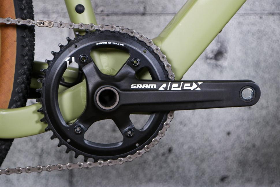 2022 Ribble Gravel ALe Sport SRAM Apex 1x - crank.jpg