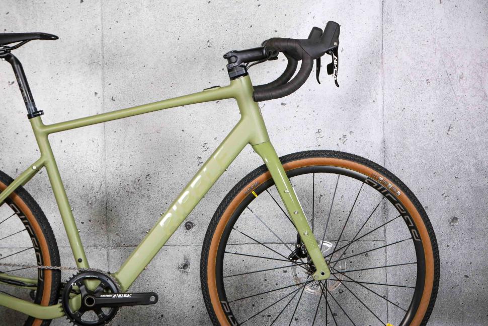 2022 Ribble Gravel ALe Sport SRAM Apex 1x - front.jpg