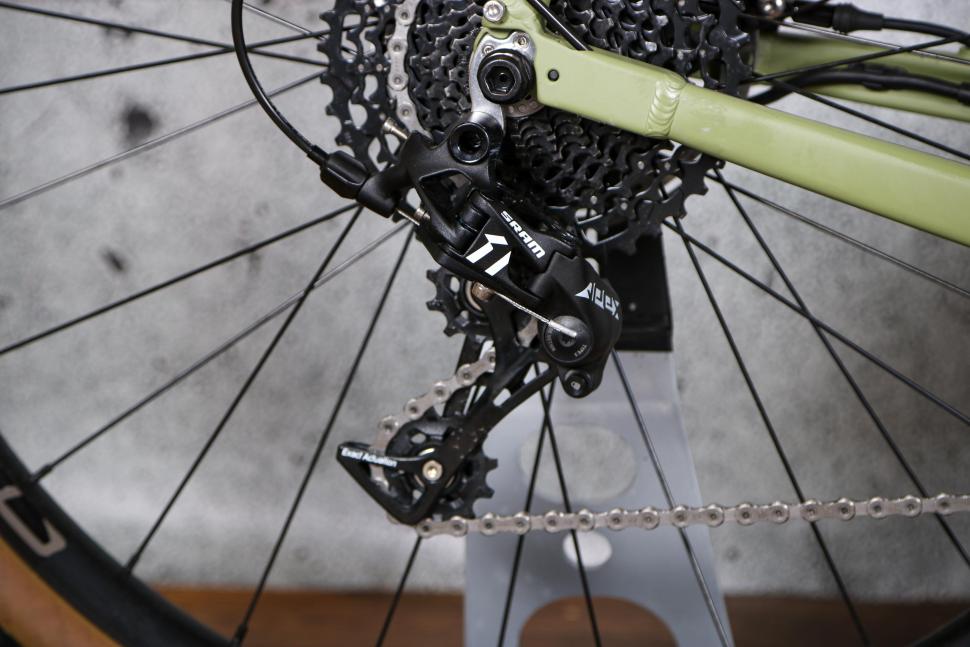 2022 Ribble Gravel ALe Sport SRAM Apex 1x - rear mech.jpg