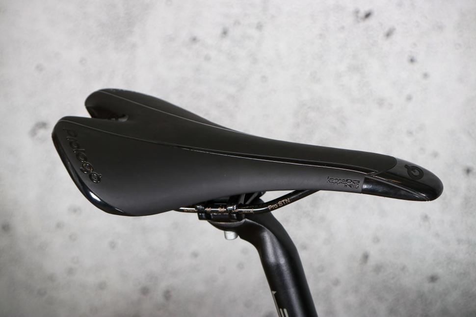 2022 Ribble Gravel ALe Sport SRAM Apex 1x - saddle 1.jpg