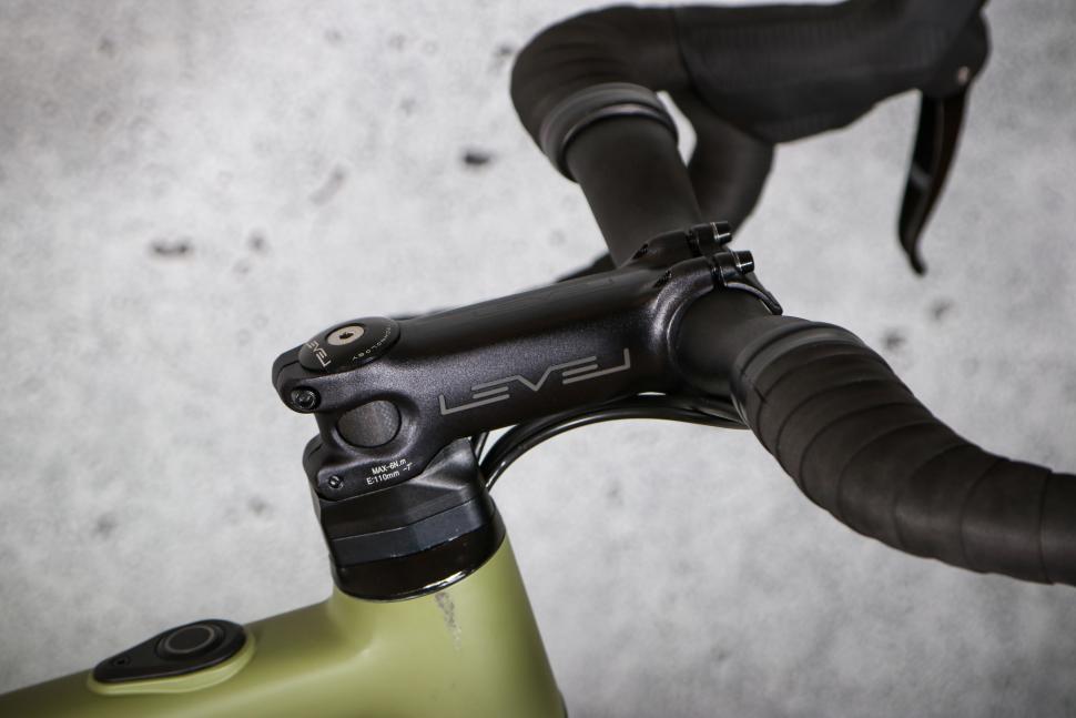 2022 Ribble Gravel ALe Sport SRAM Apex 1x - stem.jpg