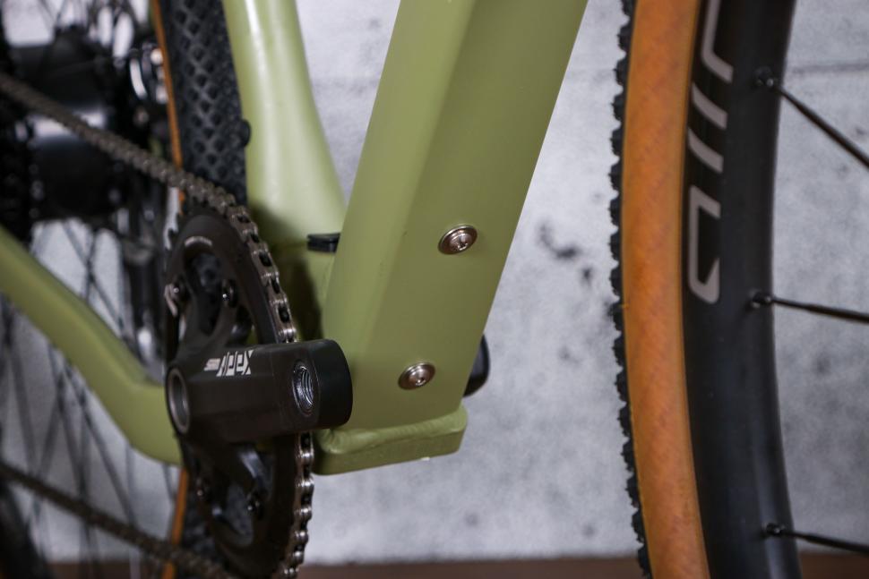 2022 Ribble Gravel ALe Sport SRAM Apex 1x - underside bosses.jpg