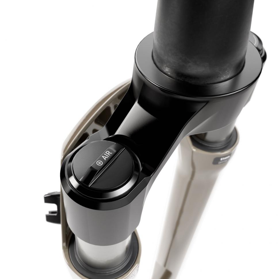 2022 RockShox Rudy Ultimate XPLR suspension fork - 4.jpeg