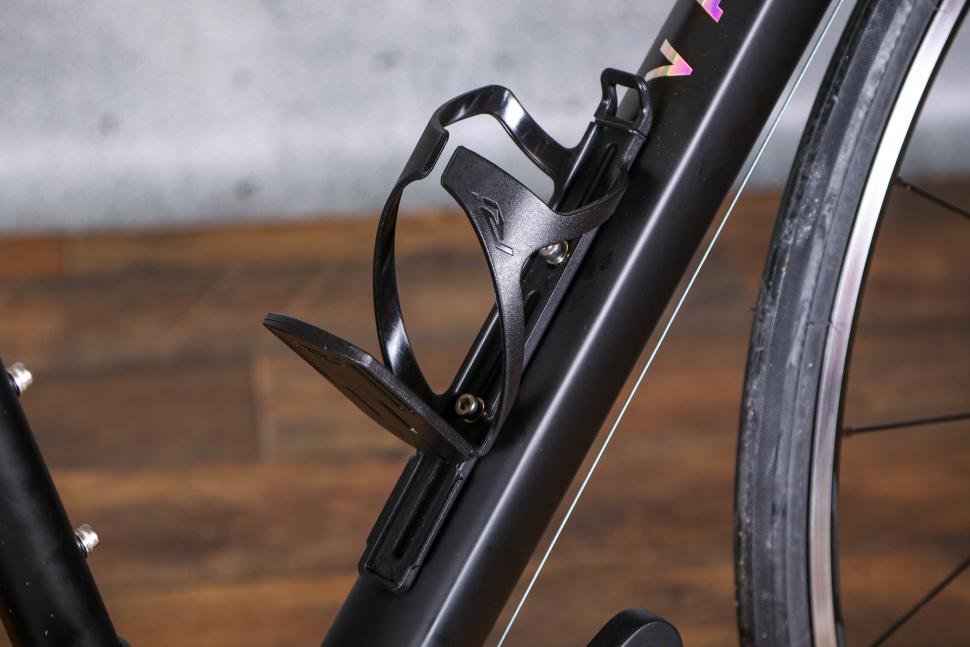 2022 Ryder Innovation Kinetic Cage - on bike.jpg