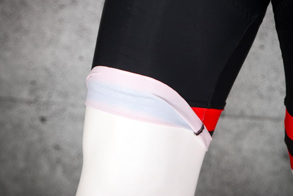 2022 Santini Karma Kinetic Mens bib shorts - cuff gripper.jpg