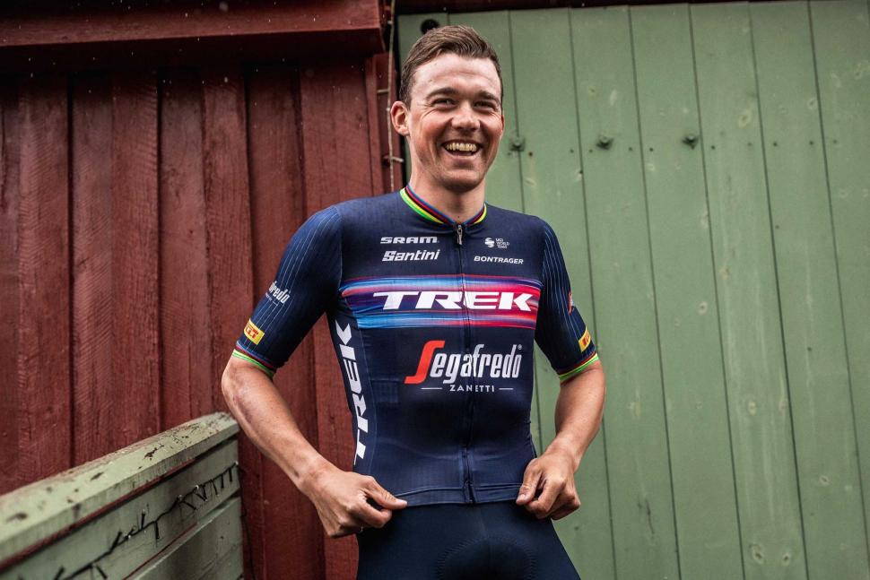 2022 Santini Trek Segafredo Tour de France clothing - 2