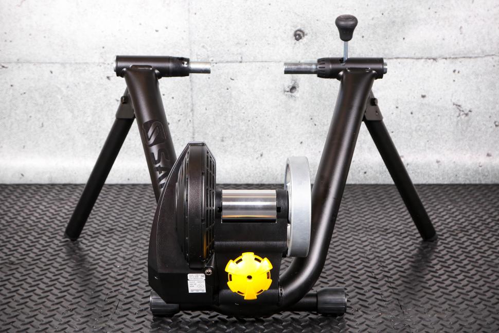 2022 Saris M2 Smart Trainer - back.jpg
