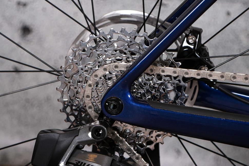 2022 Scott Addict 10 - cassette.jpg
