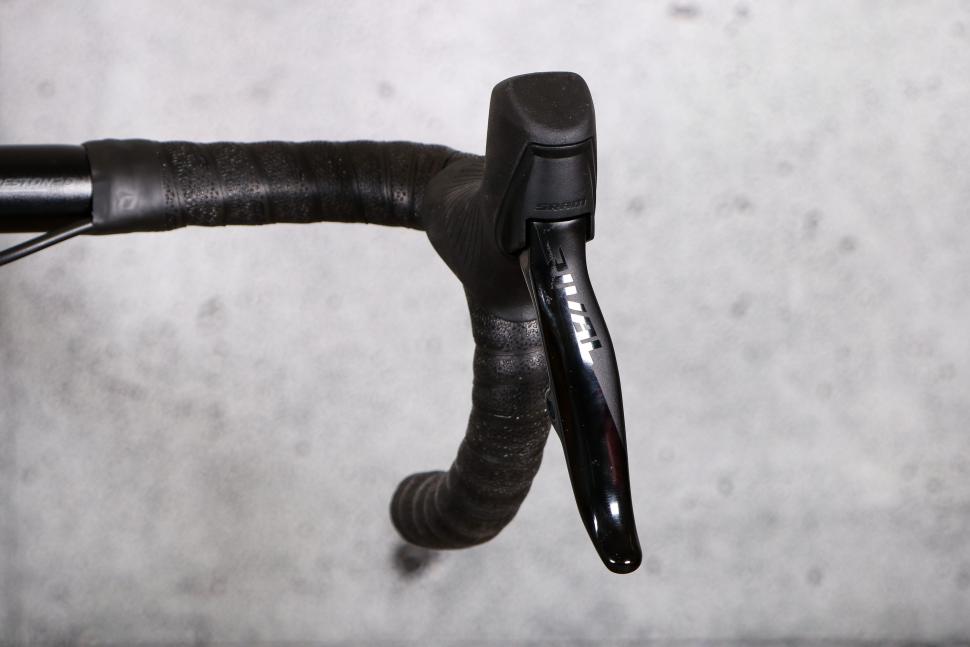 2022 Scott Addict 10 - lever.jpg