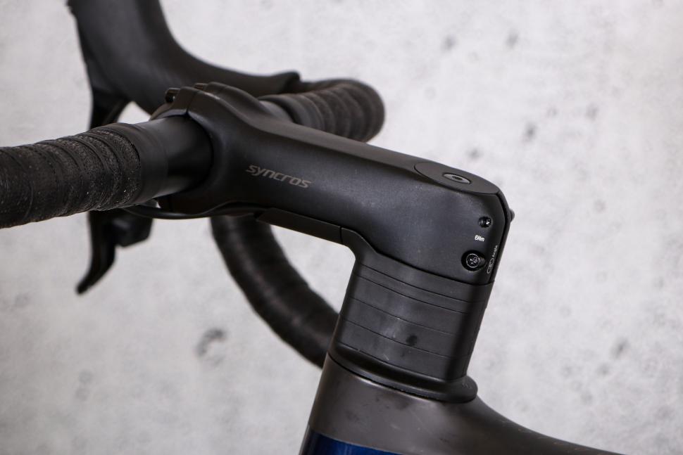 2022 Scott Addict 10 - stem.jpg