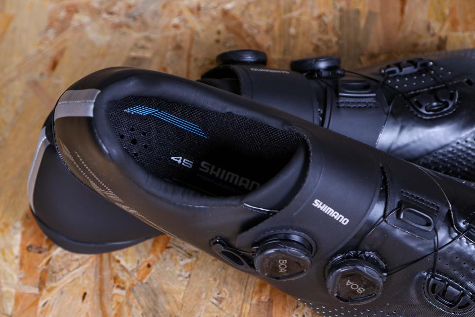 2022 Shimano RC7 SPD-SL Shoes - opening.jpg