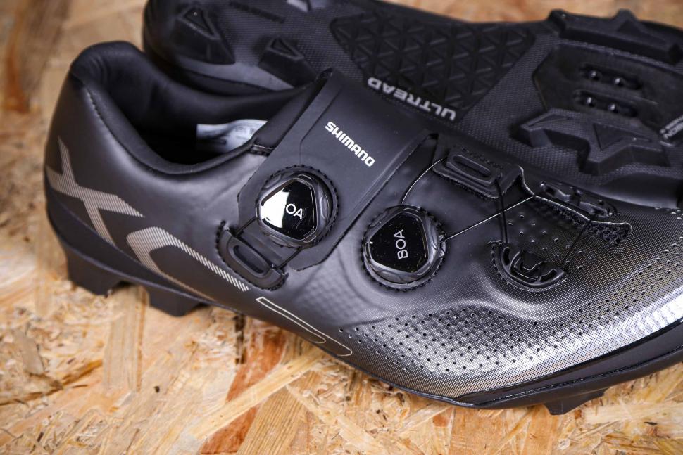 2022 Shimano XC7 SPD Shoes - boa dials.jpg