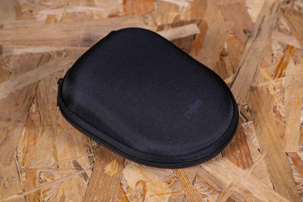 2022 Shokz OpenRun Pro - case.jpg