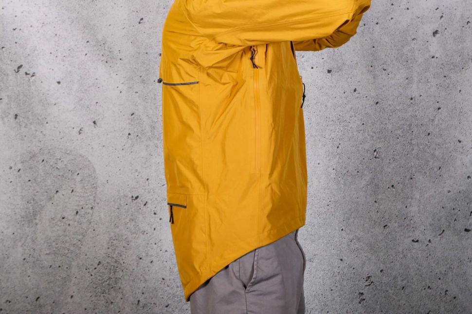2022 Showers Pass Mens EcoLyte Elite Jacket - drop.jpg