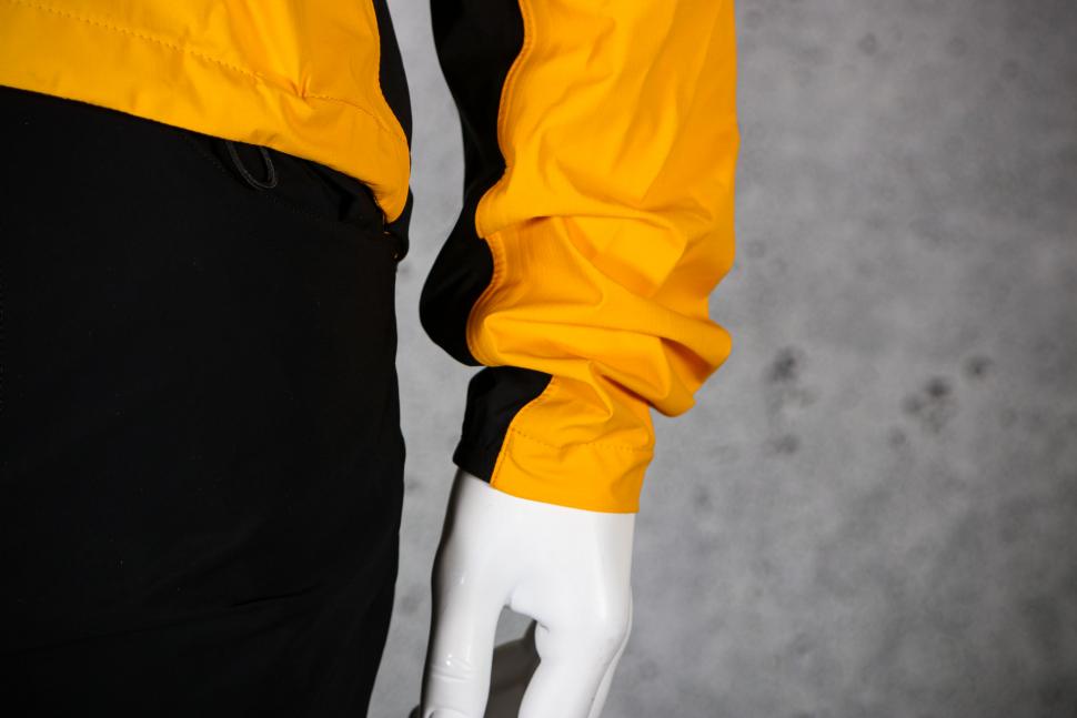 2022 Showers Pass Spring Classic Jacket - cuff.jpg