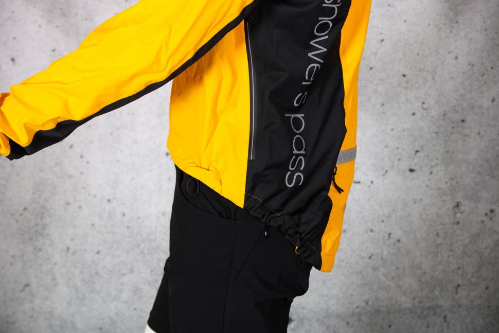 2022 Showers Pass Spring Classic Jacket - drop.jpg