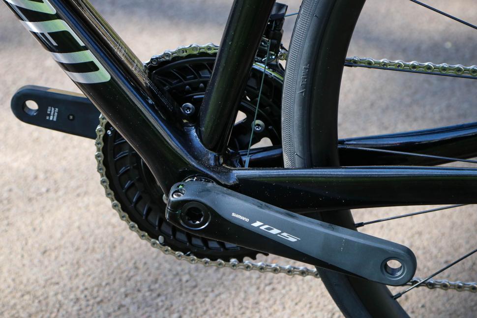 2022 Specialized Allez Sprint Comp - bottom bracket.jpg