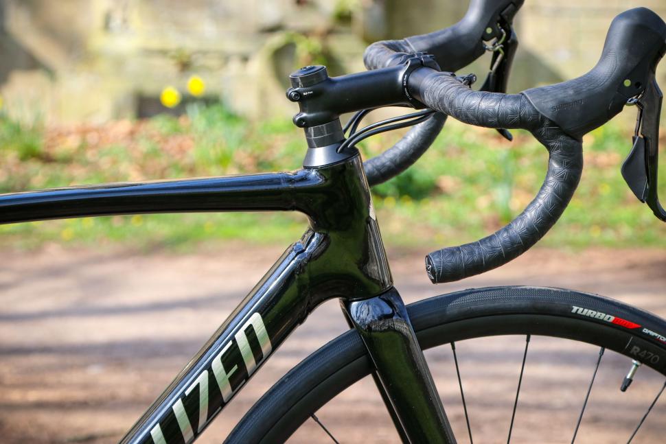 2022 Specialized Allez Sprint Comp - head tube.jpg
