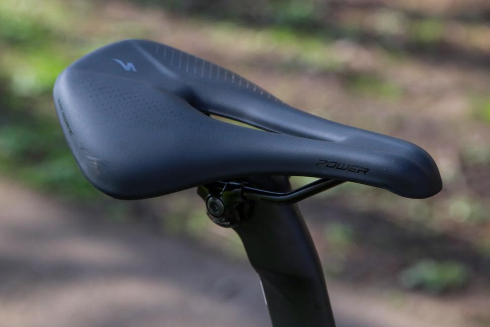 2022 Specialized Allez Sprint Comp - saddle.jpg