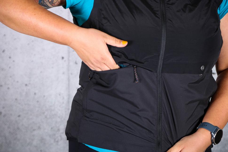 2022 Specialized Fjallraven Women's Adventure Vest - front zip pocket.jpg