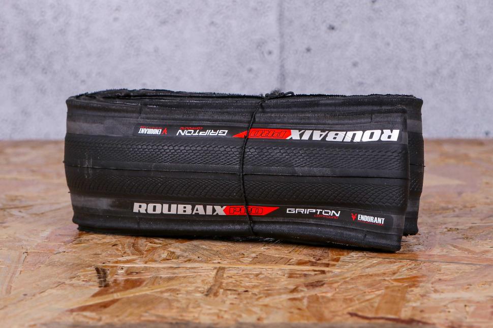 2022 Specialized Roubaix Pro.jpg